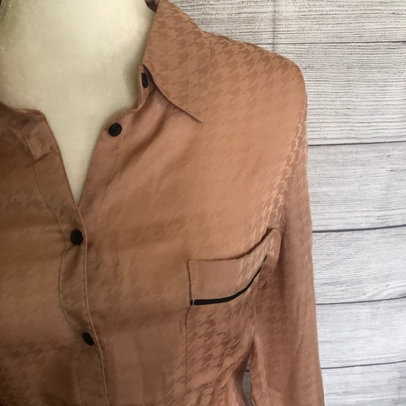 Gap Button Down Blouse - Picture 2 of 3